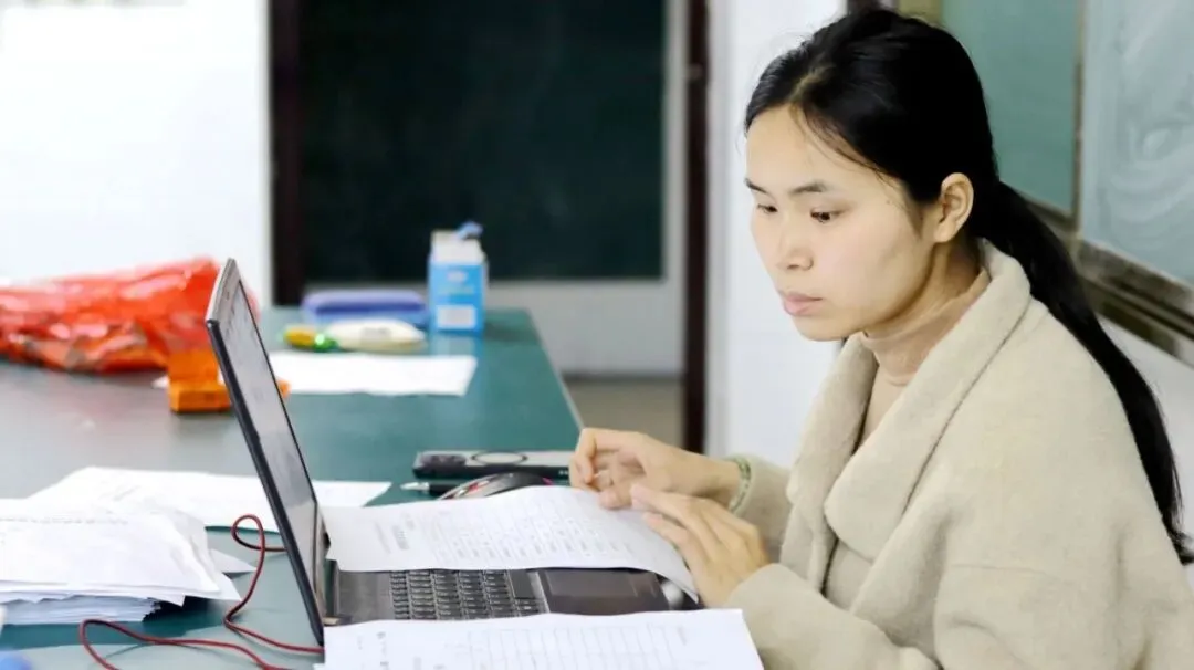 夯实实操功底全力备战中考——内乡菊潭学校有序开展理化生实验考前演练 第1张