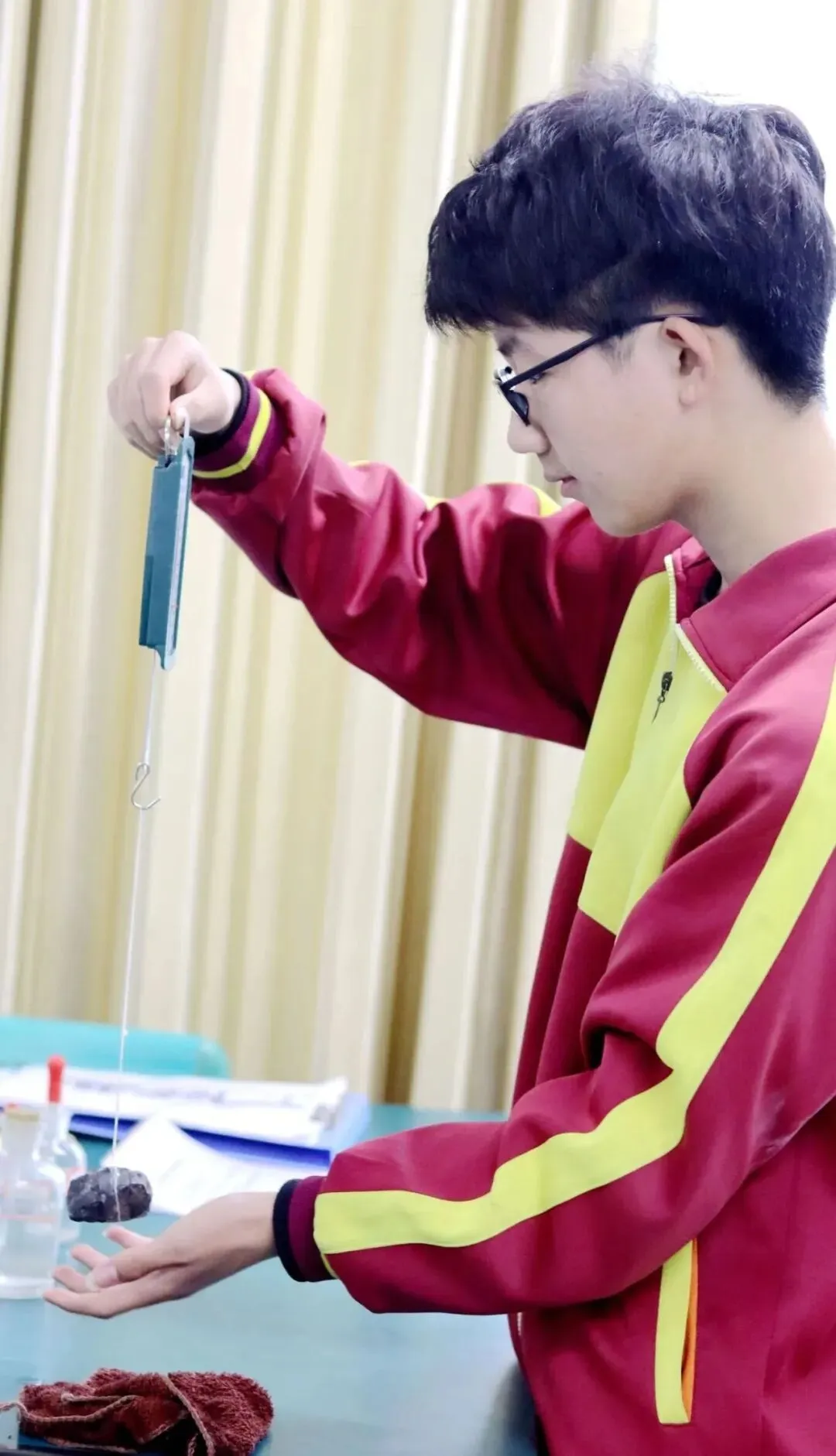 夯实实操功底全力备战中考——内乡菊潭学校有序开展理化生实验考前演练 第9张