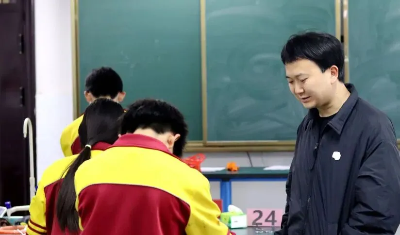 夯实实操功底全力备战中考——内乡菊潭学校有序开展理化生实验考前演练 第11张