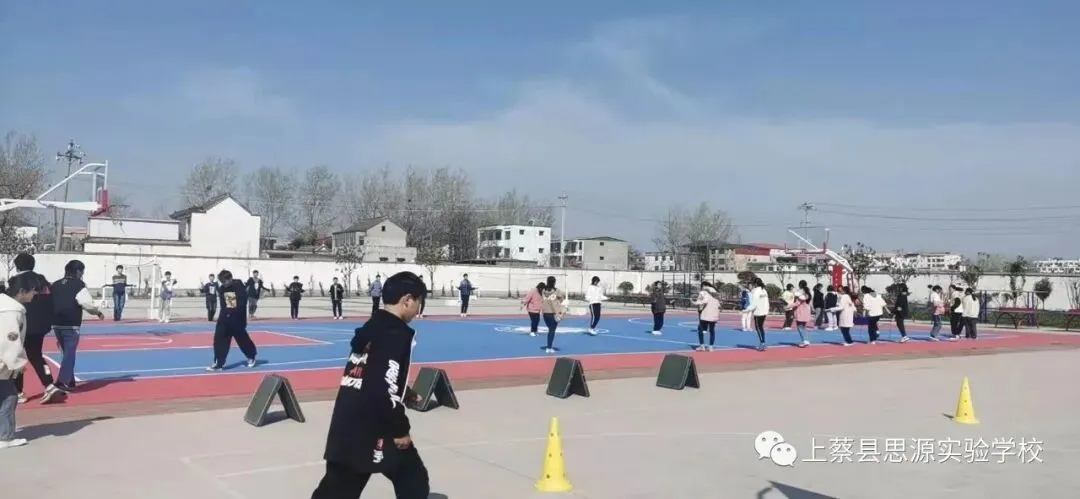迎中考,你努力的样子最美丽——上蔡县思源实验学校积极备战2021年中招体育、实验考试 第2张
