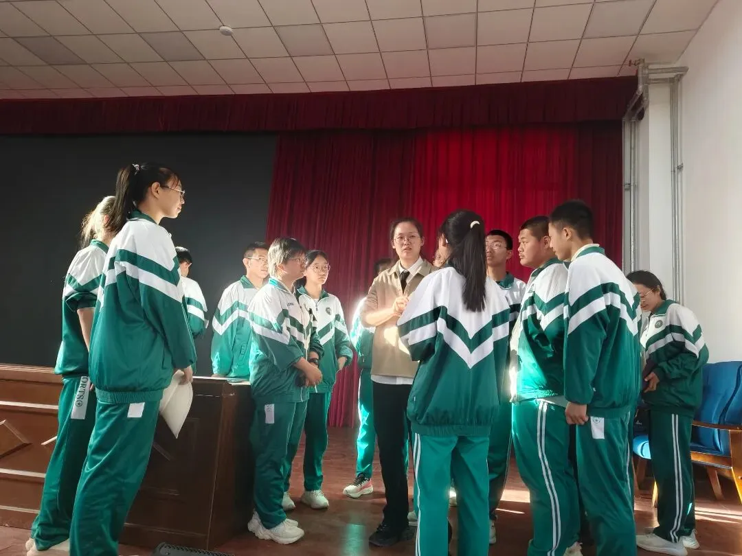 朋辈伴行逐梦未来,把脉问诊决胜中考——瓜州二中圆满举办“清北朋辈伴行”系列活动 第14张