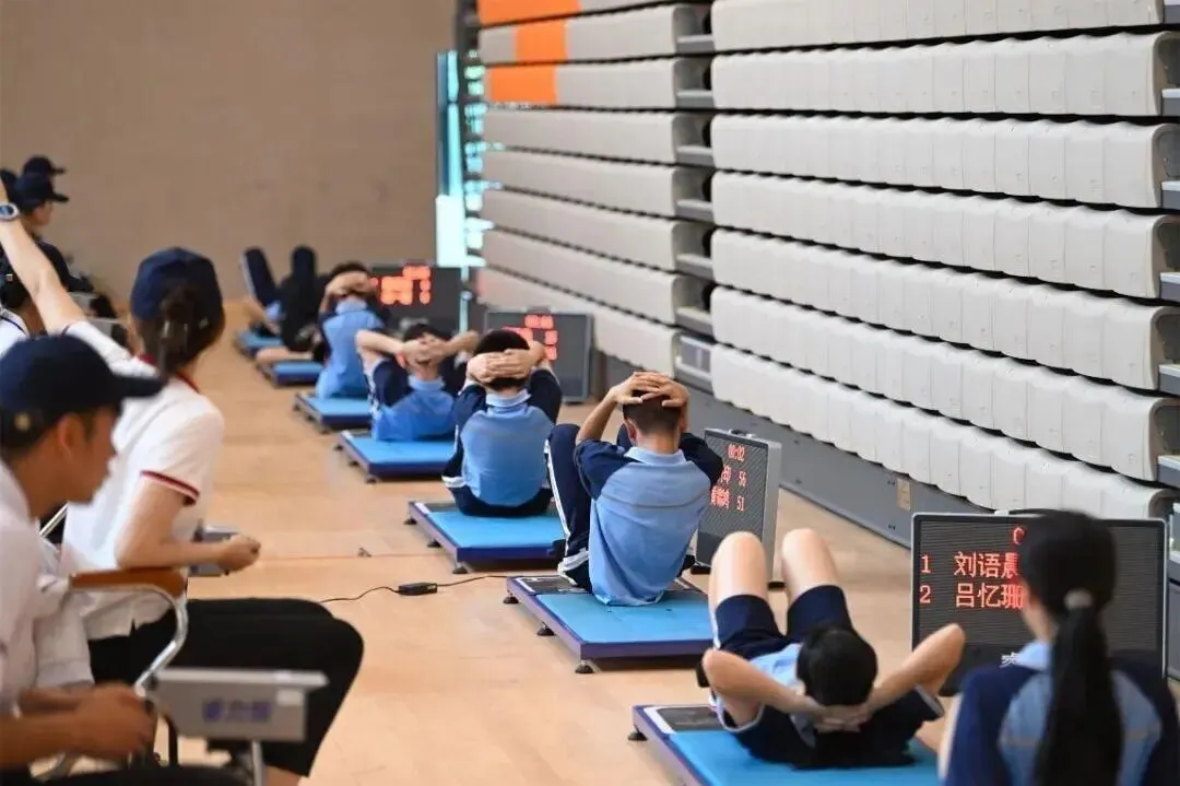 快讯!厦门体育中考今早开考,6个考点率先开考!现场实况→ 第7张 快讯!厦门体育中考今早开考,6个考点率先开考!现场实况→ 第7张