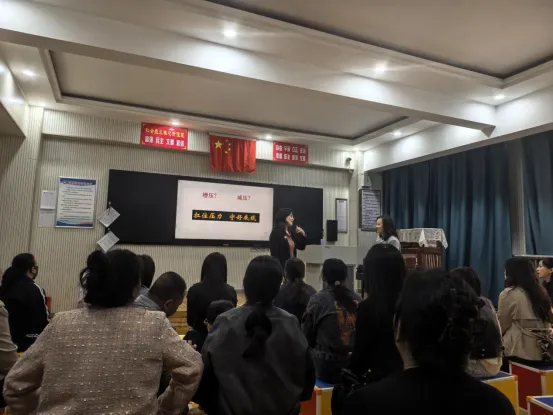 精准赋能,护航中考|家庭教育讲座圆满启幕 第8张