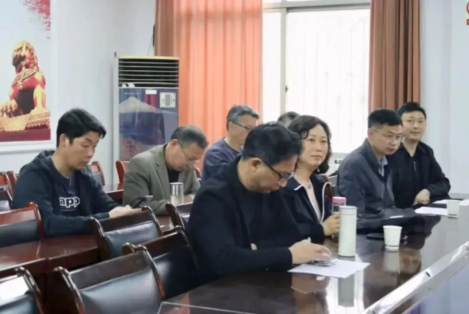 研思赋能迎中考,校际携手促提升——信阳九中教研团队莅临淮滨一中精准指导备考工作 第6张