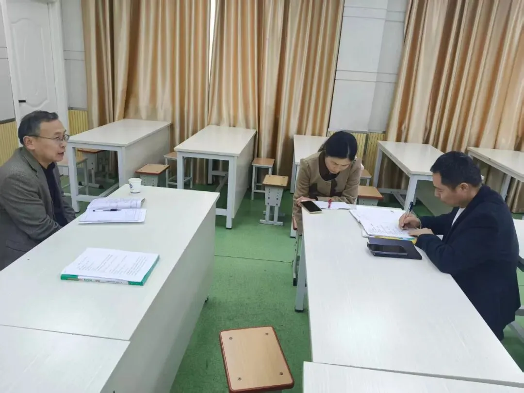 研思赋能迎中考,校际携手促提升——信阳九中教研团队莅临淮滨一中精准指导备考工作 第10张