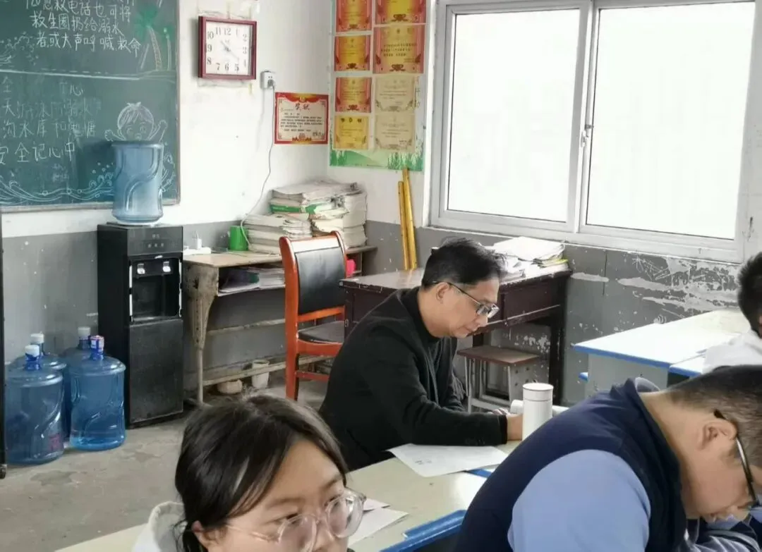 研思赋能迎中考,校际携手促提升——信阳九中教研团队莅临淮滨一中精准指导备考工作 第27张