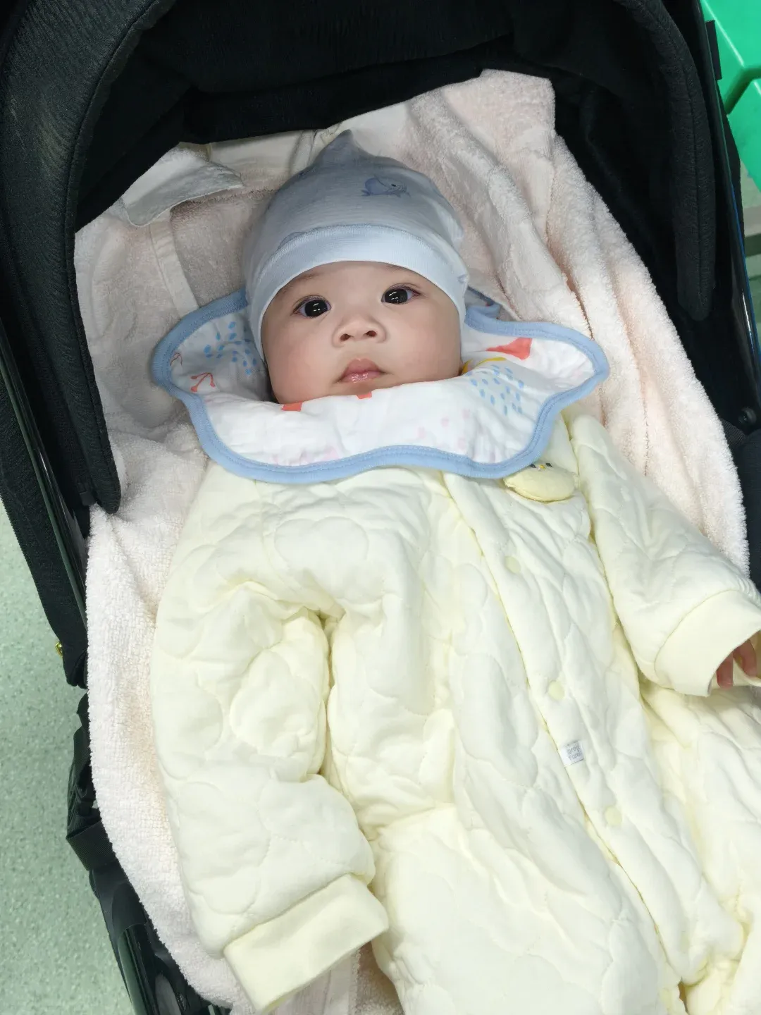 同学聚会上,对手的双胞胎已经中考,我的宝宝才在格鲁吉亚出生——我输了吗? 第1张