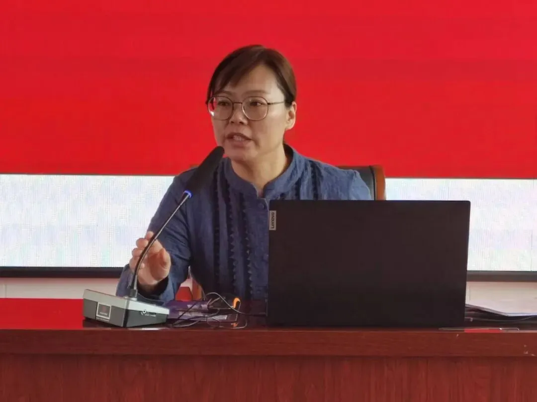 备战中考 教研先行——莫旗教育研修中心组织召开中考研讨会 第21张