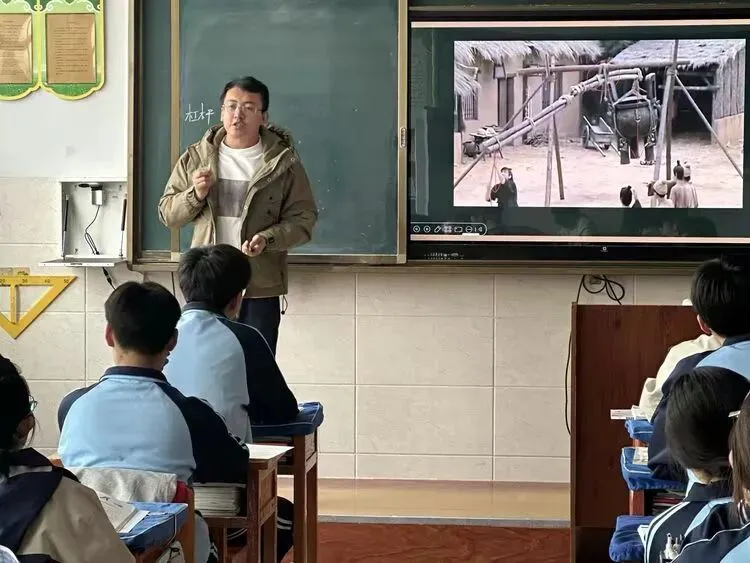 精准把脉明方向 凝心聚力备中考|旗教研室教研员莅临奈曼旗黄花塔拉中学开展初三听课评课暨指导活动 第3张