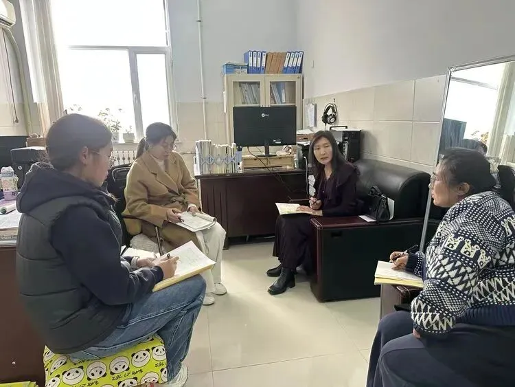 精准把脉明方向 凝心聚力备中考|旗教研室教研员莅临奈曼旗黄花塔拉中学开展初三听课评课暨指导活动 第13张