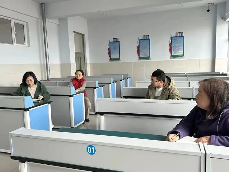 精准把脉明方向 凝心聚力备中考|旗教研室教研员莅临奈曼旗黄花塔拉中学开展初三听课评课暨指导活动 第15张