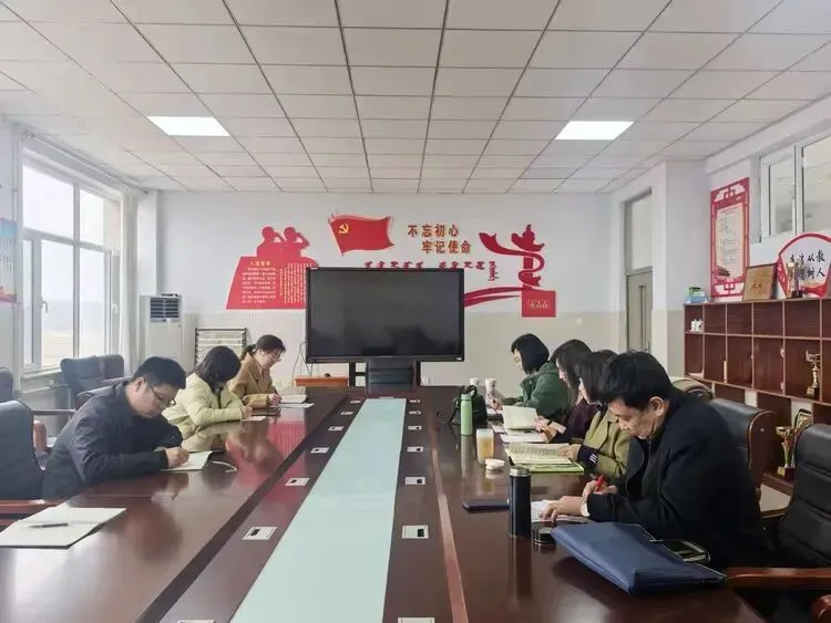 精准把脉明方向 凝心聚力备中考|旗教研室教研员莅临奈曼旗黄花塔拉中学开展初三听课评课暨指导活动 第19张