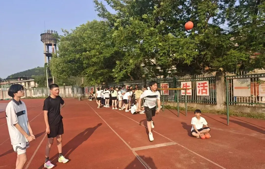 以测促练 备战中考——埔上中学开展九年级中考体育模拟测试 第8张