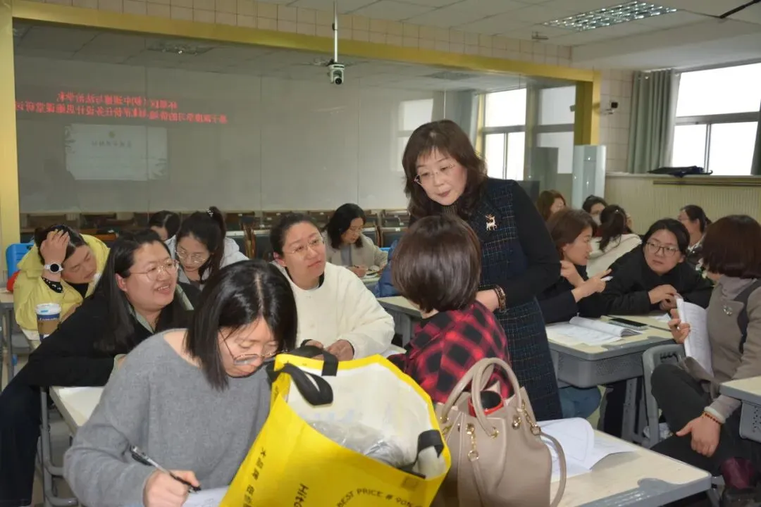 【办人民满意的教育】深耕思维课堂,赋能中考备考——威海市桥头中学承办2026年环翠区道德与法治复习暨思维课堂研讨活动 第27张 【办人民满意的教育】深耕思维课堂,赋能中考备考——威海市桥头中学承办2026年环翠区道德与法治复习暨思维课堂研讨活动 第27张