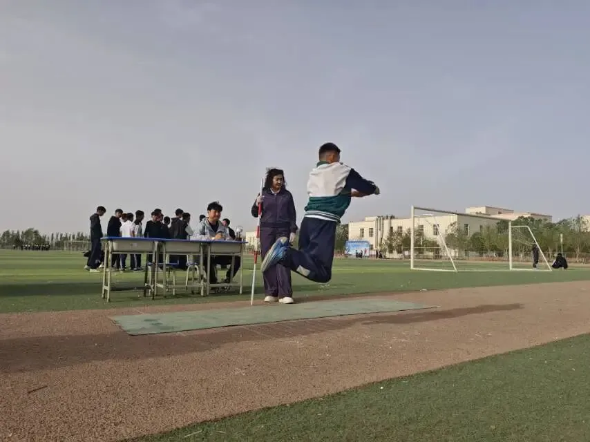 以测砺志,备战中考——伽师县卧里托格拉克镇中学2026年体育模拟测试圆满完成~ 第15张