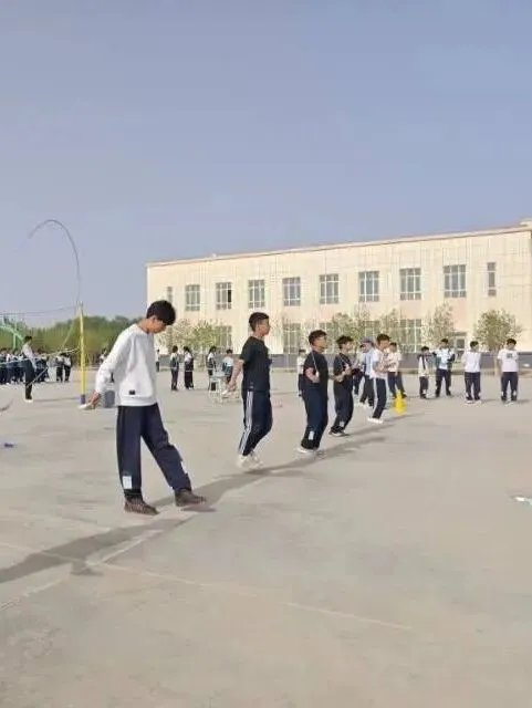 以测砺志,备战中考——伽师县卧里托格拉克镇中学2026年体育模拟测试圆满完成~ 第27张