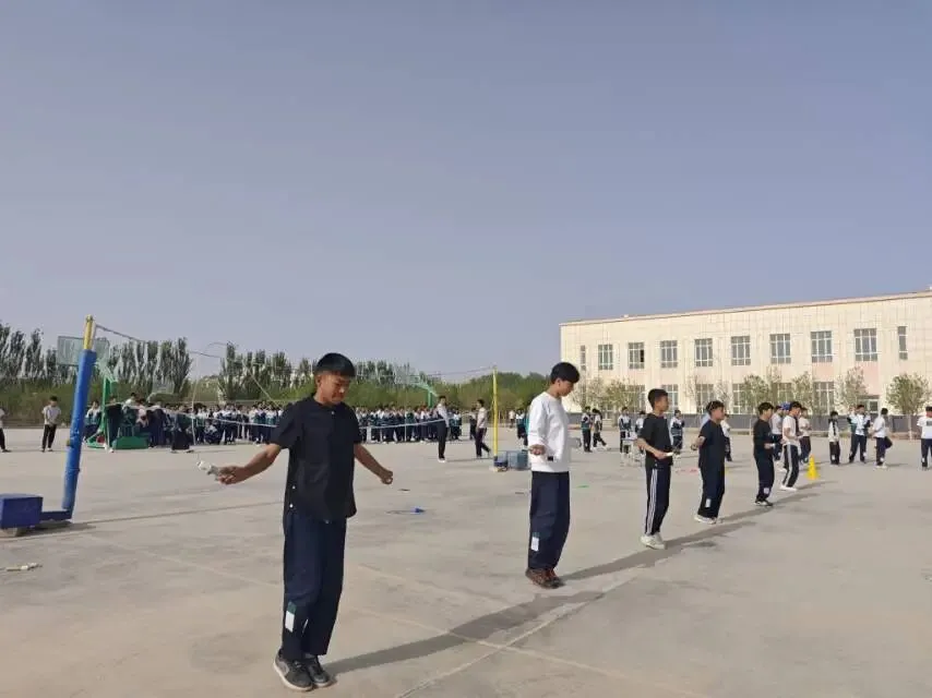 以测砺志,备战中考——伽师县卧里托格拉克镇中学2026年体育模拟测试圆满完成~ 第28张