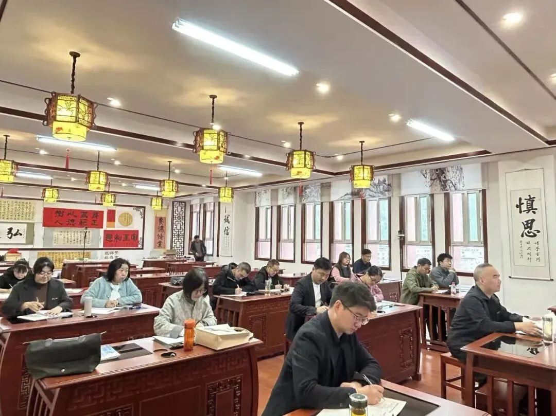 穿越周期探变局 聚焦素养备中考——汉中市2026年历史中考备考研讨会成功举行 第32张