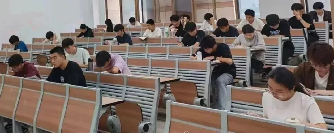 泉州信息工程学院公务员笔试模考大赛圆满结束! 第3张