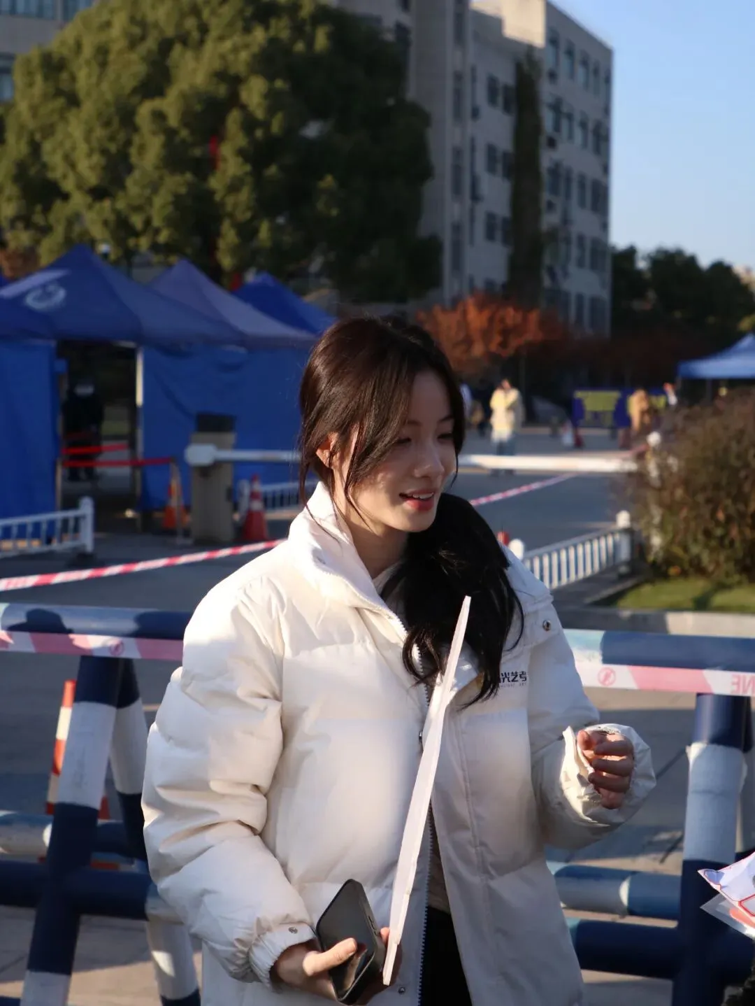 内附硬核真题!省统考DAY1惊现娱乐圈在逃男女主!浙江王一博众人围观,太帅了 第2张