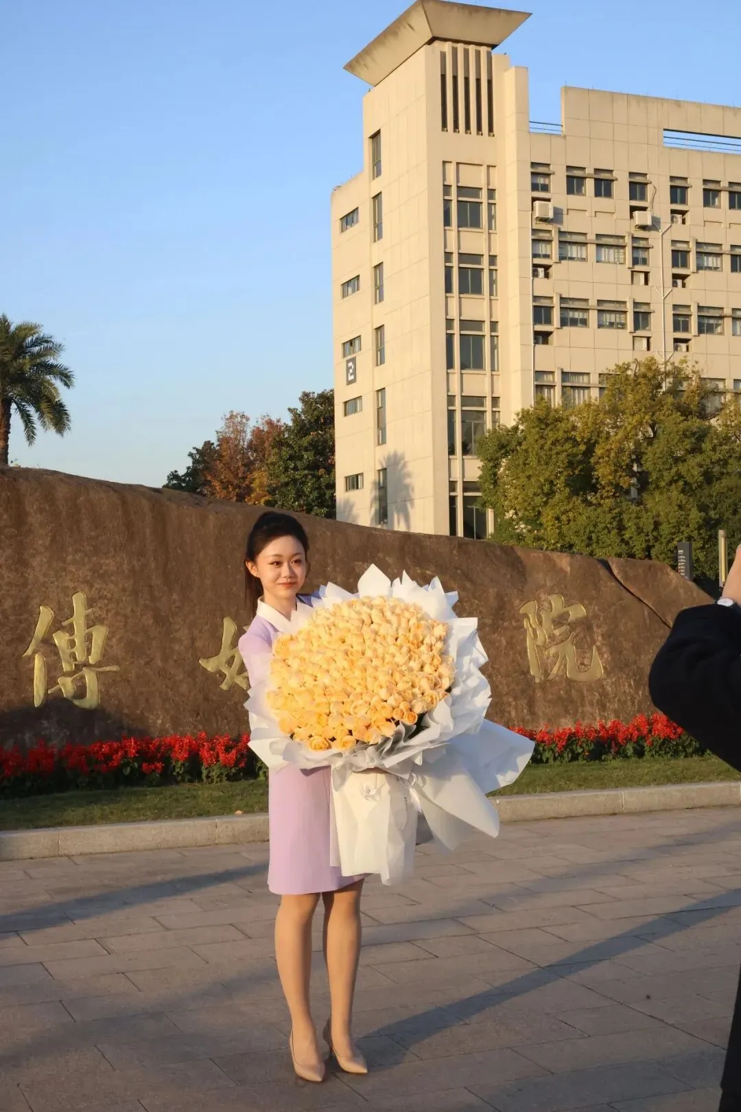 内附硬核真题!省统考DAY1惊现娱乐圈在逃男女主!浙江王一博众人围观,太帅了 第18张