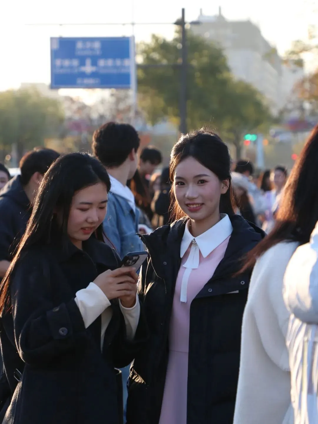 内附硬核真题!省统考DAY1惊现娱乐圈在逃男女主!浙江王一博众人围观,太帅了 第19张