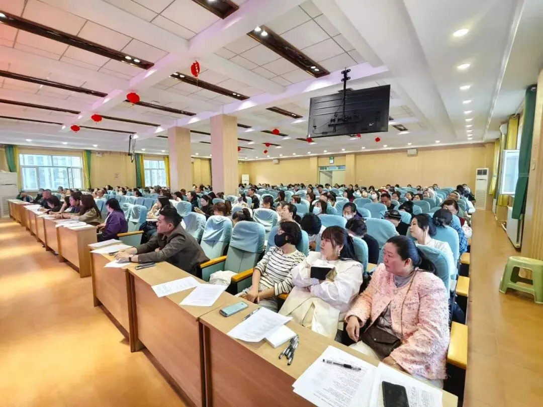 “定海神针立,护航中考路”----临河五中初三考前家长培训圆满落幕 第3张