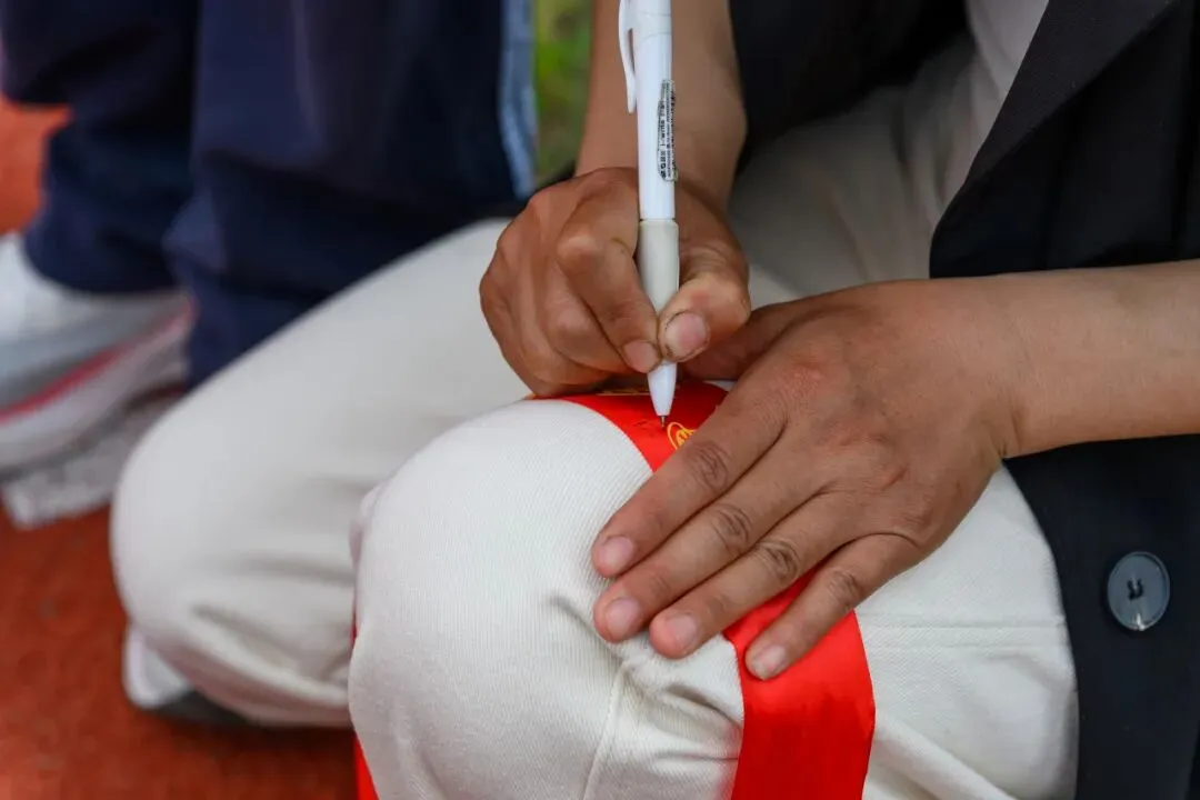 燃爆了!低塘中学这场越野跑,直接开启中考圆梦之旅~ 第32张 燃爆了!低塘中学这场越野跑,直接开启中考圆梦之旅~ 第32张