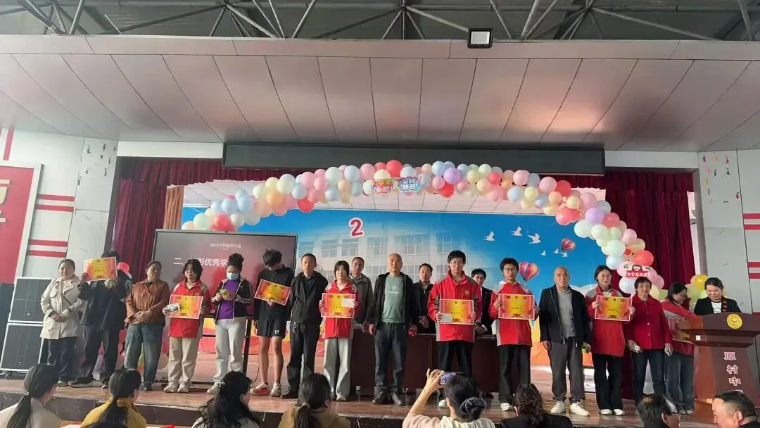 吹响冲刺号角!原村中学2026年中考动员大会圆满举行 第20张