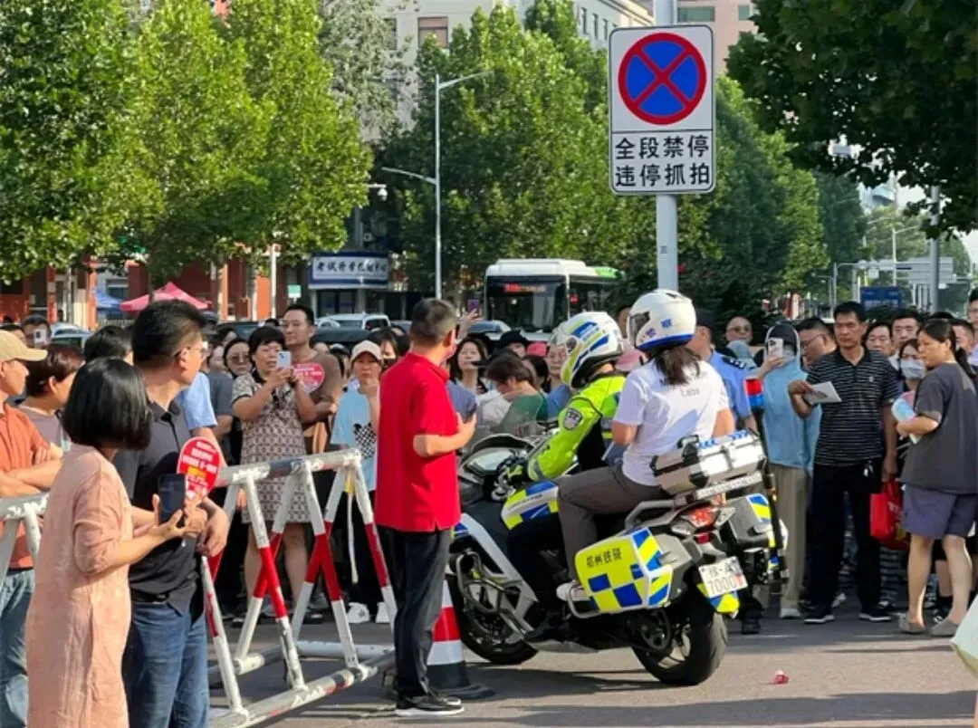 中考与高考压力对比:看似都是大考,难度与煎熬完成不在一个层级 第1张