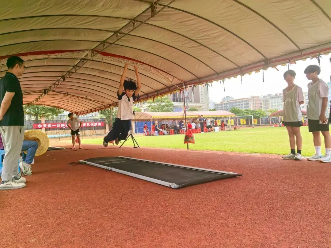 我市体育中考开考 第4张