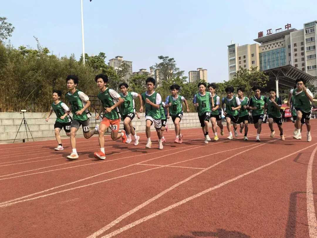 我市体育中考开考 第6张