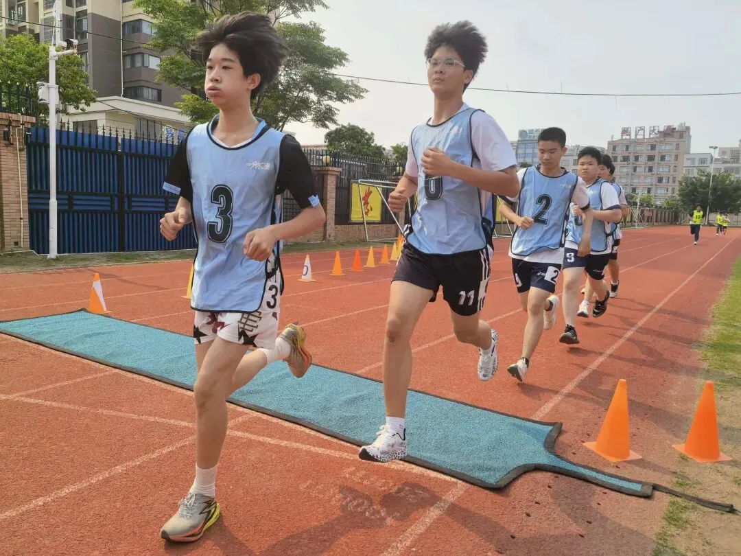 我市体育中考开考 第8张