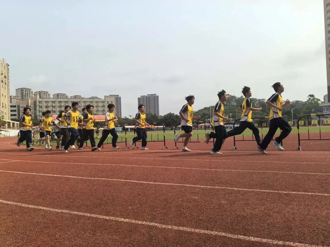 我市体育中考开考 第9张