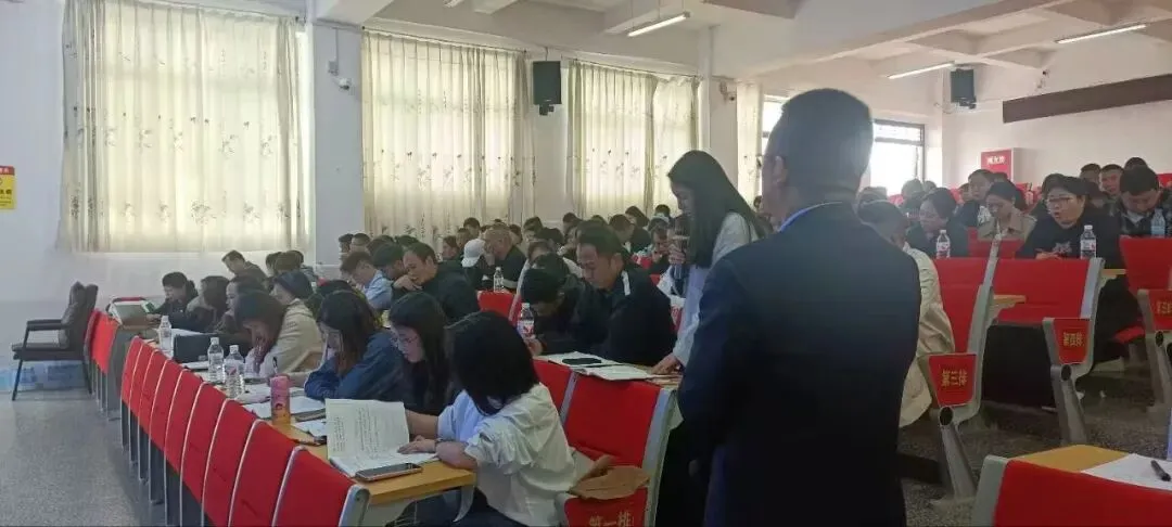 纳雍二中承办纳雍县2026届中考一轮复习备考(语文、化学)研讨活动 第15张