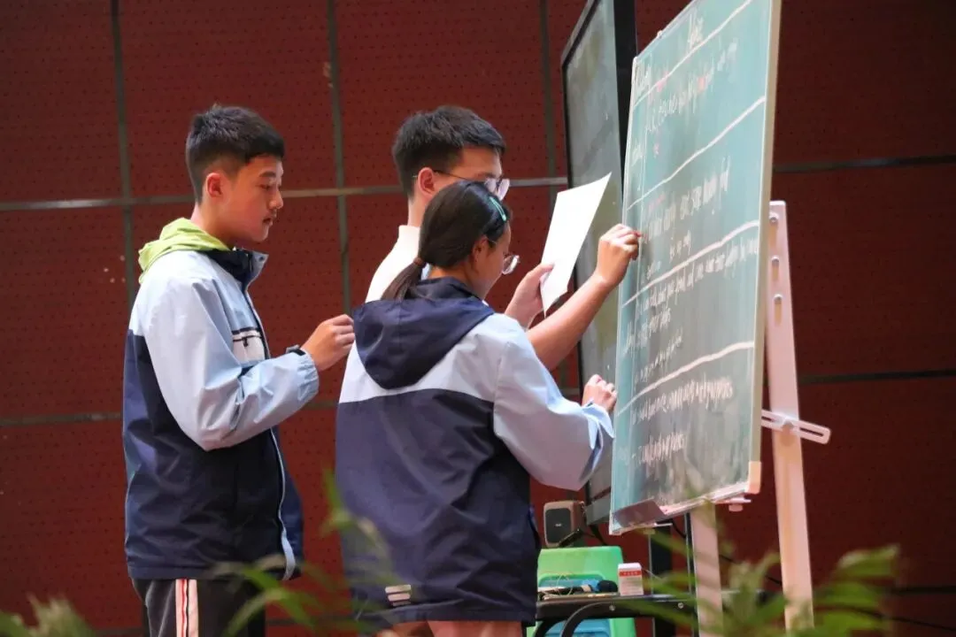 萱中教共体||提质教研第4期:聚焦中考复习策略·共研高效备考课堂——初三英语、数学联合教研活动圆满落幕 第24张