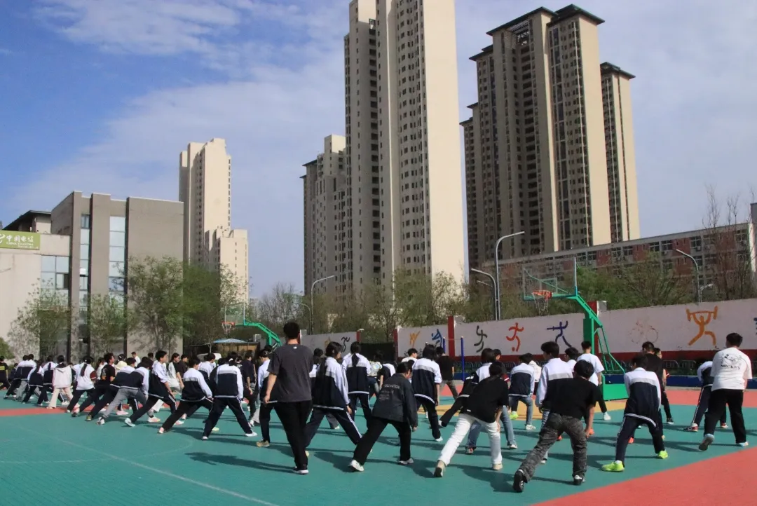 科学备战体育中考,助力学子冲刺满分 ——西安创越补习学校中考部2026体育备考纪实 第30张