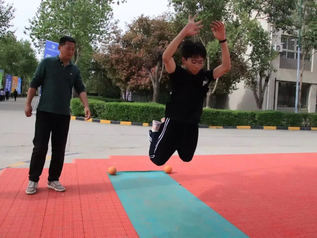 科学备战体育中考,助力学子冲刺满分 ——西安创越补习学校中考部2026体育备考纪实 第40张