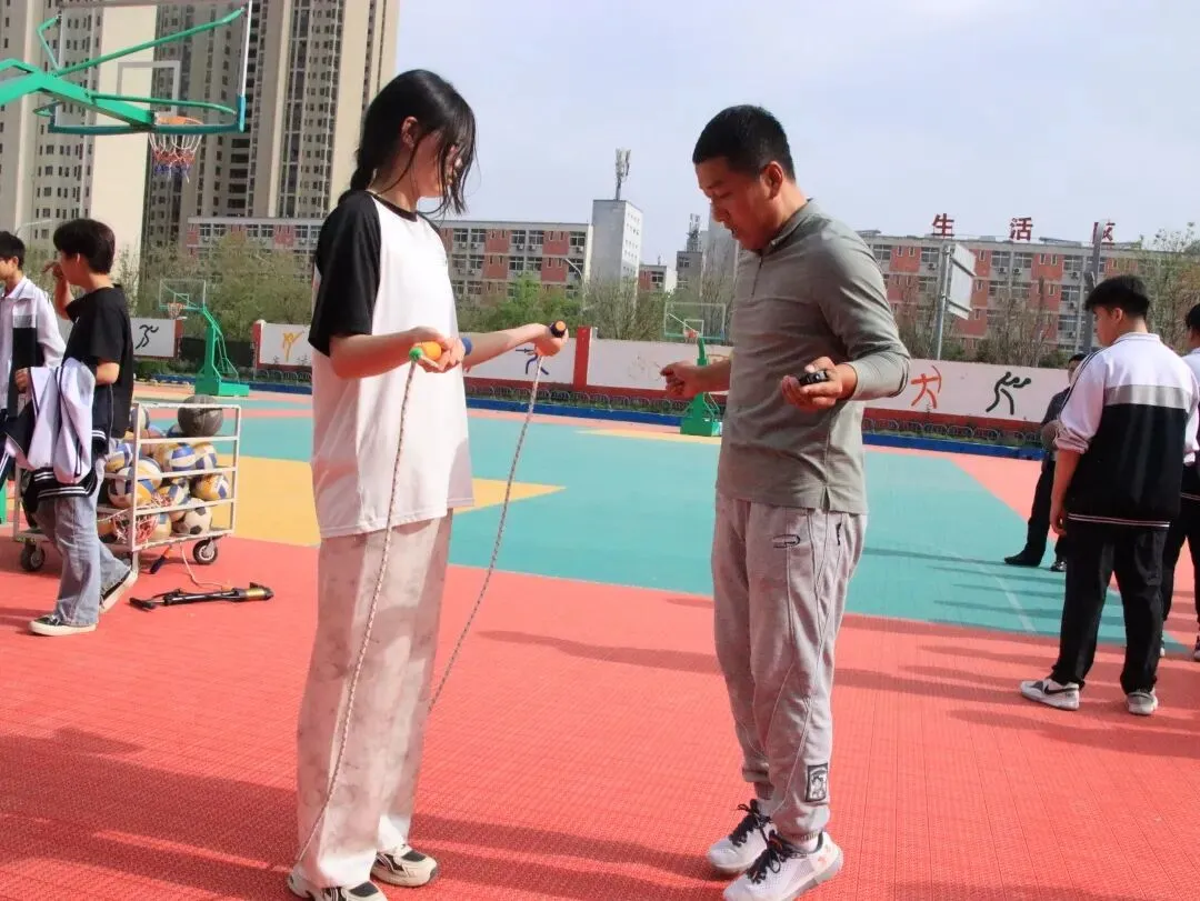 科学备战体育中考,助力学子冲刺满分 ——西安创越补习学校中考部2026体育备考纪实 第42张