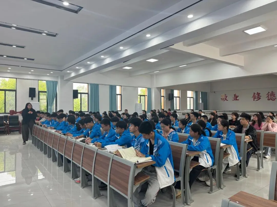 家校同心,护航中考——我校九年级课堂开放日活动圆满举行 第15张