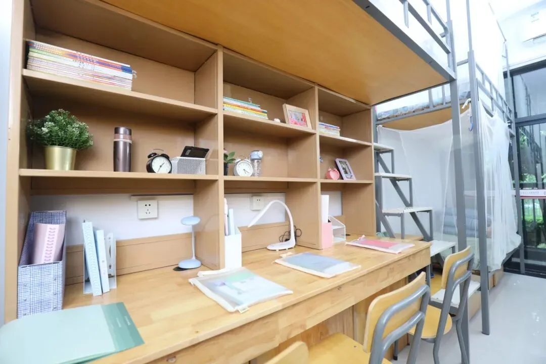 杭州各高中的住宿条件相差这么大!中考填志愿,家长关心升学数据,孩子最关心住宿和伙食/狮子探高中① 第32张