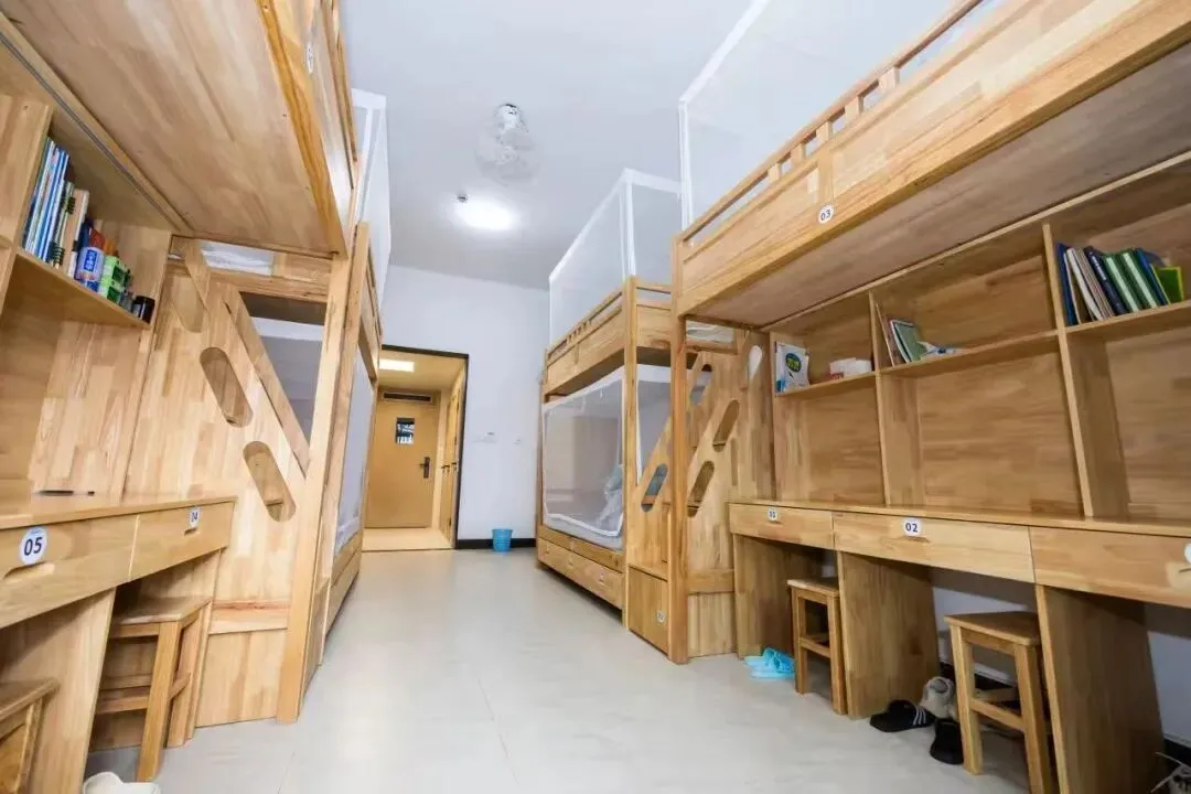 杭州各高中的住宿条件相差这么大!中考填志愿,家长关心升学数据,孩子最关心住宿和伙食/狮子探高中① 第56张