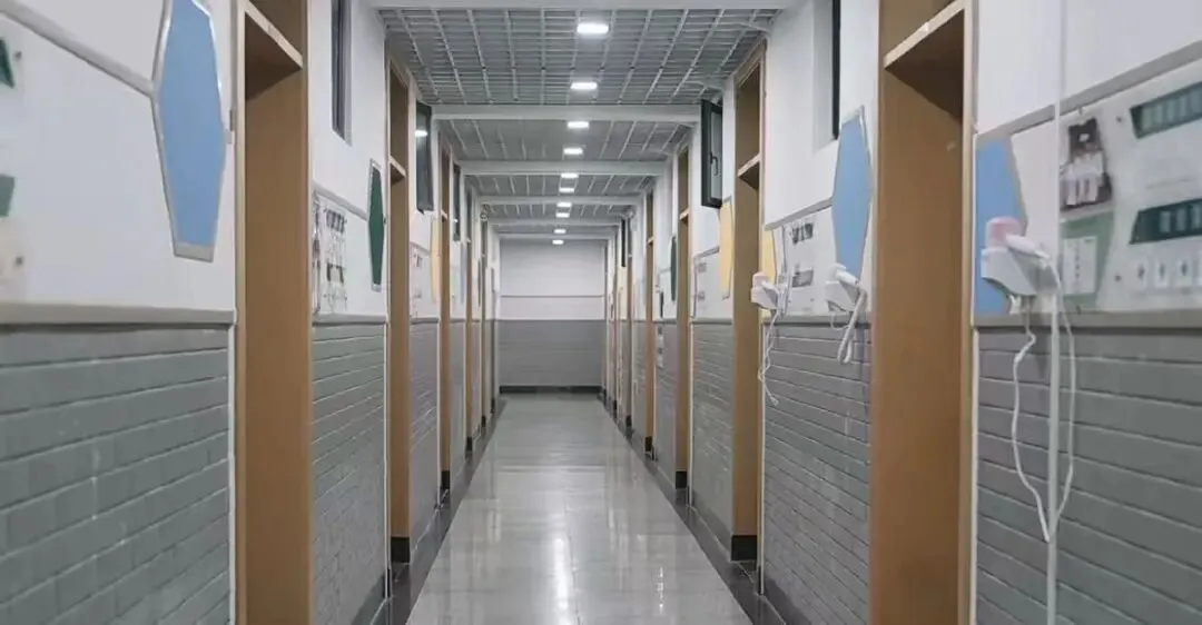 杭州各高中的住宿条件相差这么大!中考填志愿,家长关心升学数据,孩子最关心住宿和伙食/狮子探高中① 第75张