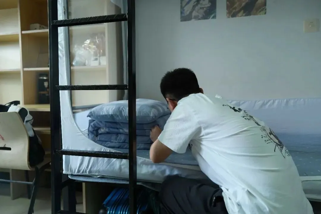 杭州各高中的住宿条件相差这么大!中考填志愿,家长关心升学数据,孩子最关心住宿和伙食/狮子探高中① 第81张