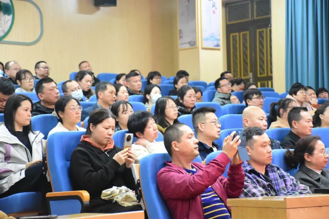 【家校共育】稳心聚力 赢战中考|庐山中学2025学年第二学期九年级家长成长学院 第6张