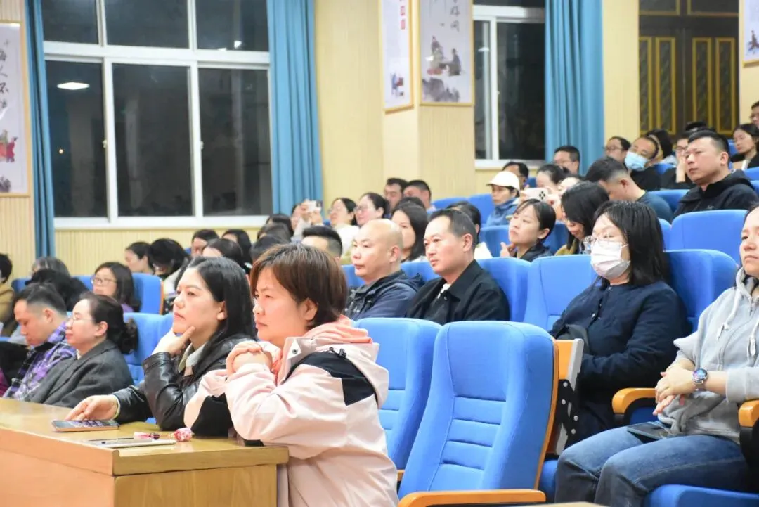 【家校共育】稳心聚力 赢战中考|庐山中学2025学年第二学期九年级家长成长学院 第8张