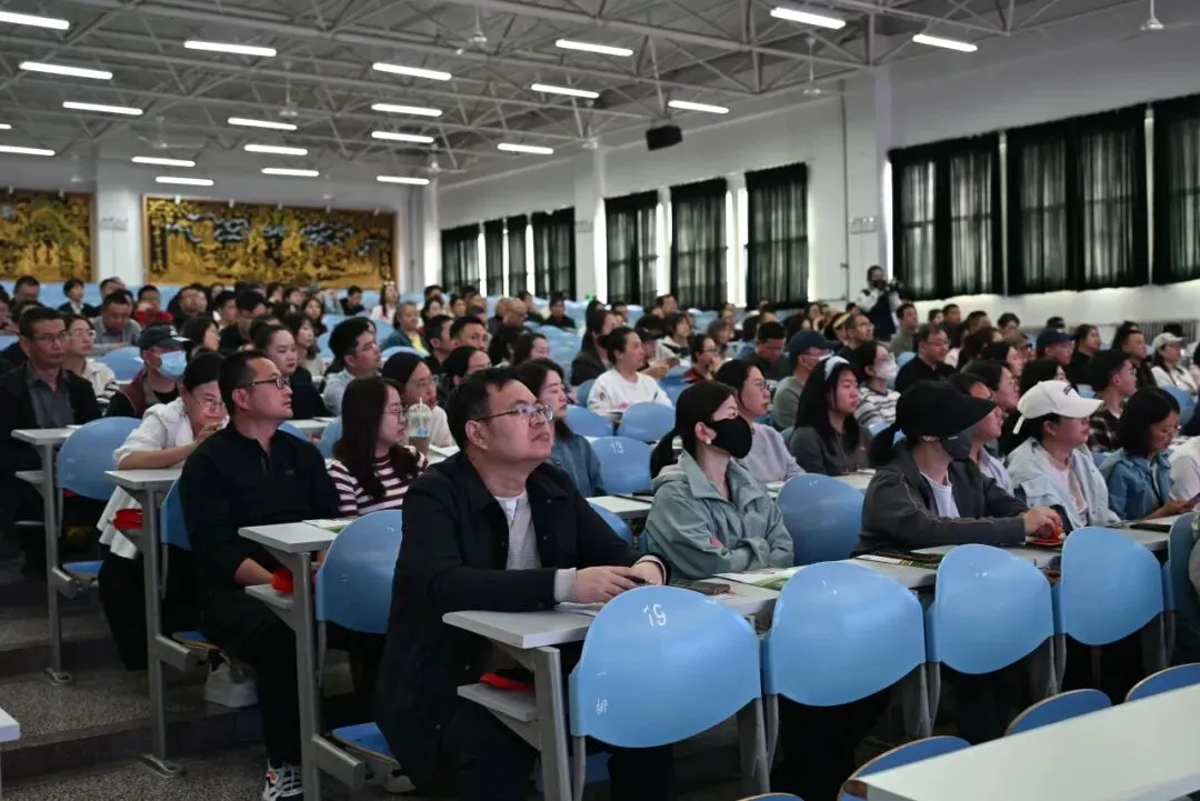 走进东方校园 共话中考成长 | 兰州东方中学举行2026年校园开放日活动 第6张 走进东方校园 共话中考成长 | 兰州东方中学举行2026年校园开放日活动 第6张