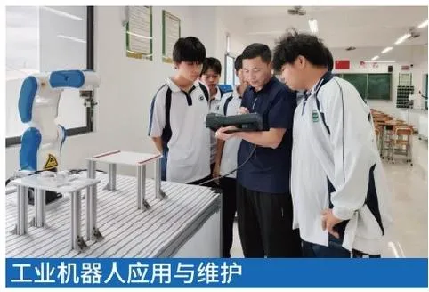 中考300分还有出路吗?这所学校毕业生被华为、周大福抢着要 第21张