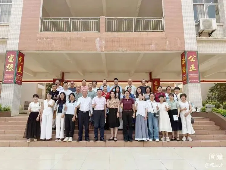 培根铸魂担使命 精准施策赢中考 第18张