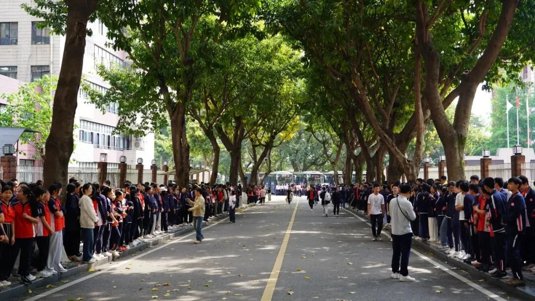 热血逐梦,不负韶华!直击初三体育中考暖心现场 第7张